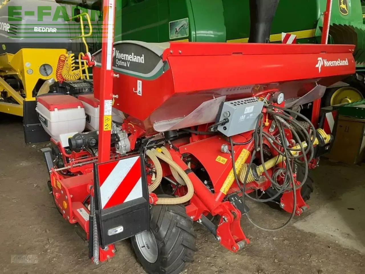 Kverneland optima - Precíziós vetőgép: 2 kép. Kverneland optima - Precíziós vetőgép: 2 kép.