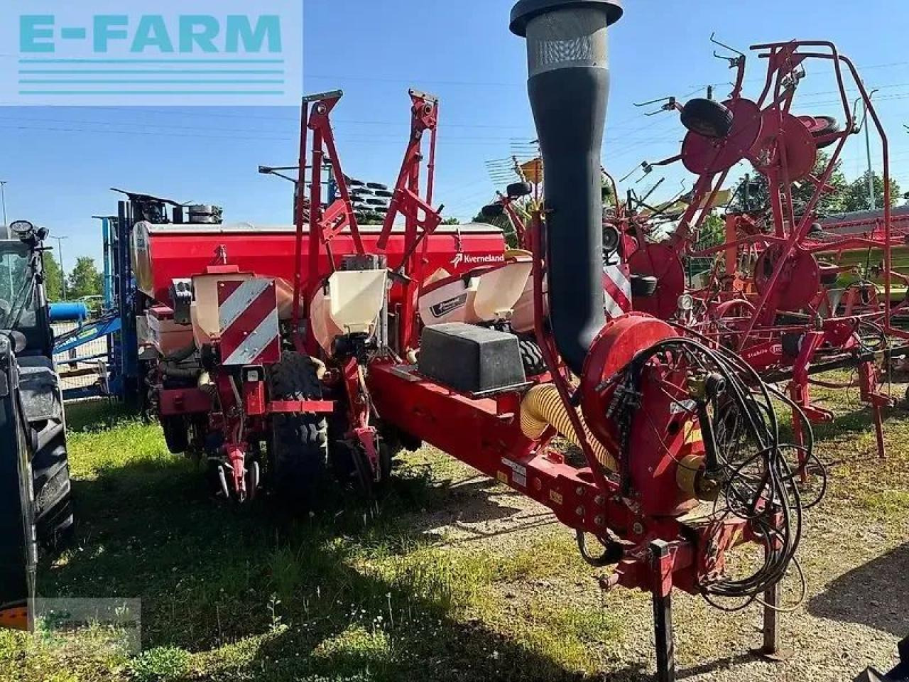 Kverneland optima tf profi ii e - drive ii - Precíziós vetőgép: 2 kép. Kverneland optima tf profi ii e - drive ii - Precíziós vetőgép: 2 kép.