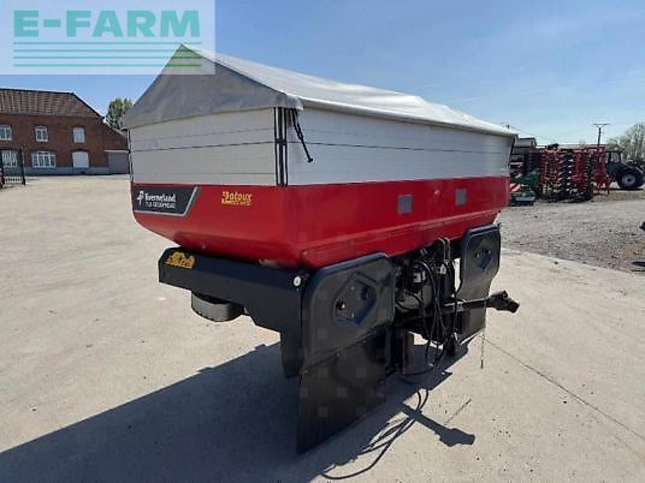 Kverneland tlx 3225 geospre - Műtrágyaszóró: 4 kép. Kverneland tlx 3225 geospre - Műtrágyaszóró: 4 kép.