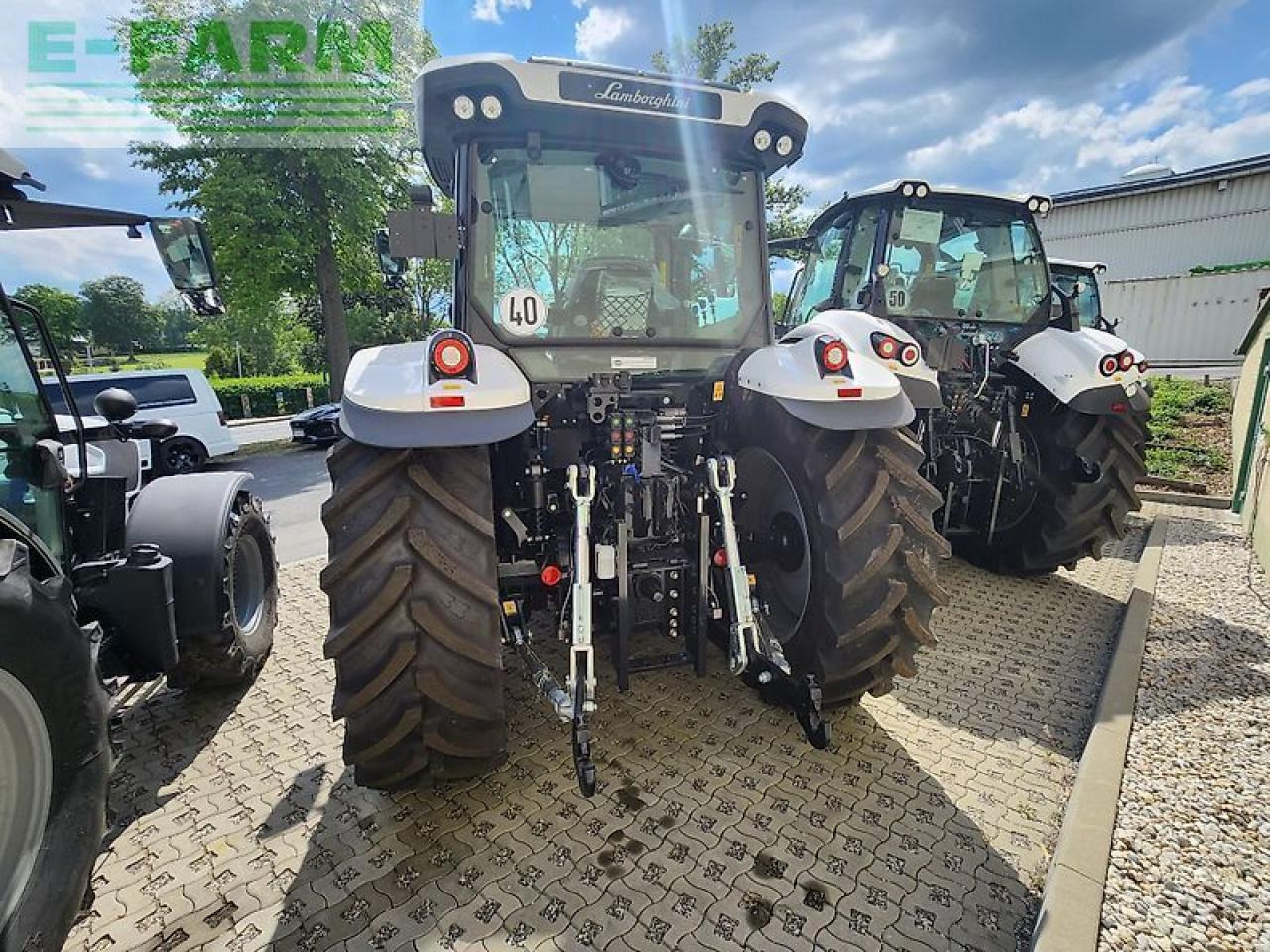 Lamborghini spark 125 - Traktor: 4 kép. Lamborghini spark 125 - Traktor: 4 kép.