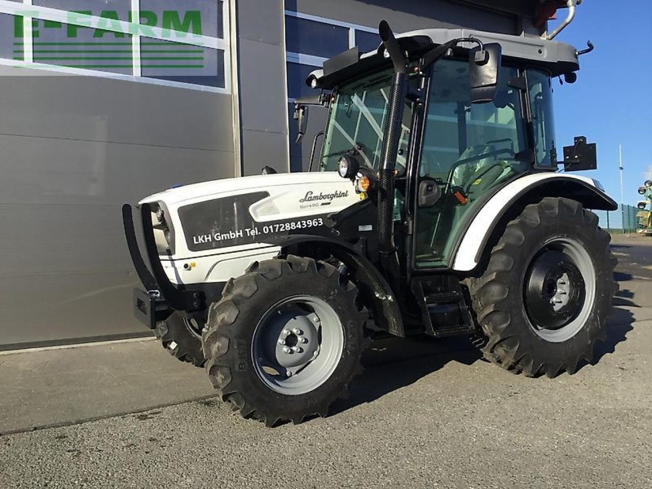 Lamborghini spire 80 trend - Traktor: 1 kép. Lamborghini spire 80 trend - Traktor: 1 kép.