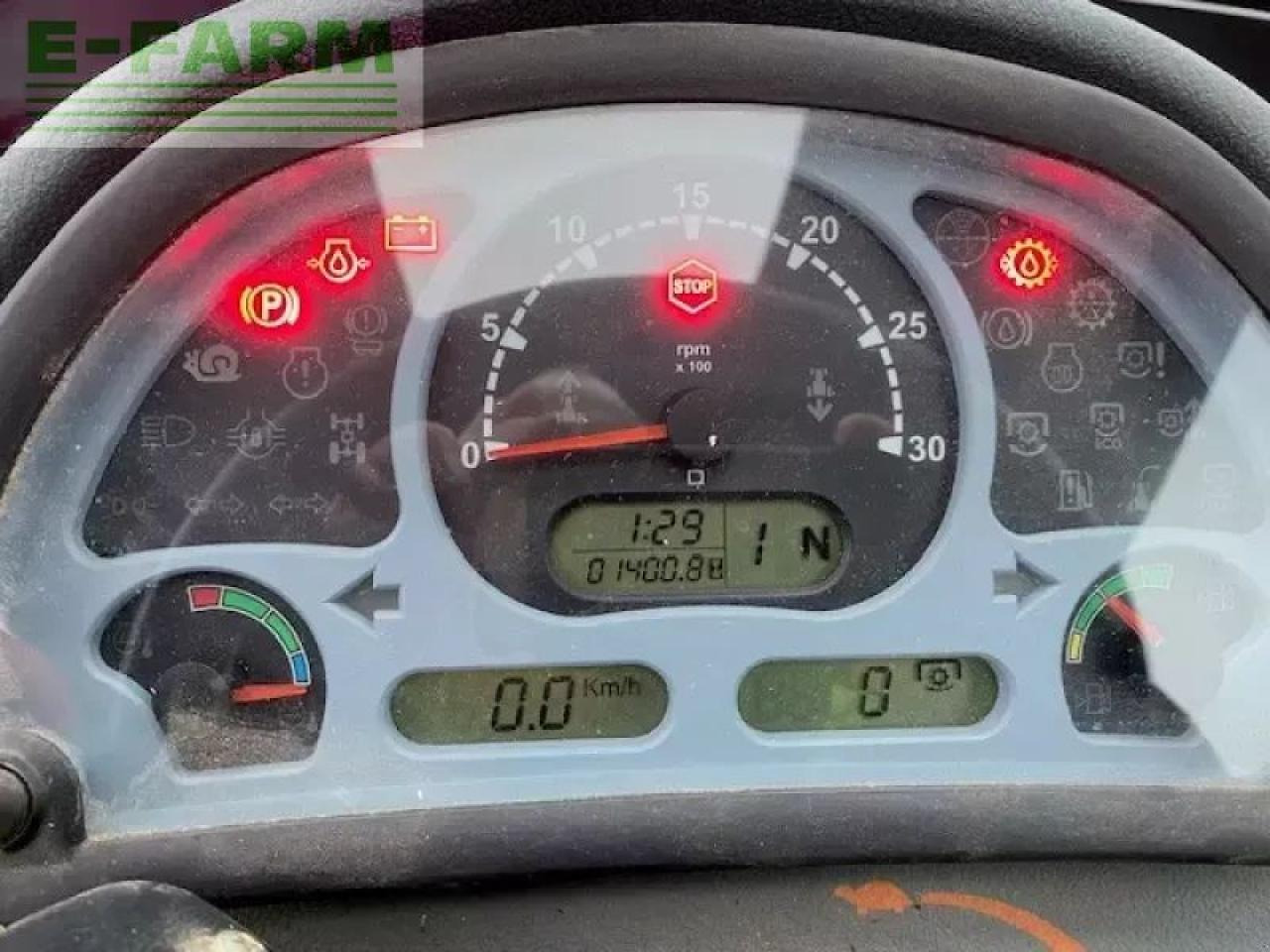 Traktor Landini powerfarm 100: 8 kép. Traktor Landini powerfarm 100: 8 kép.