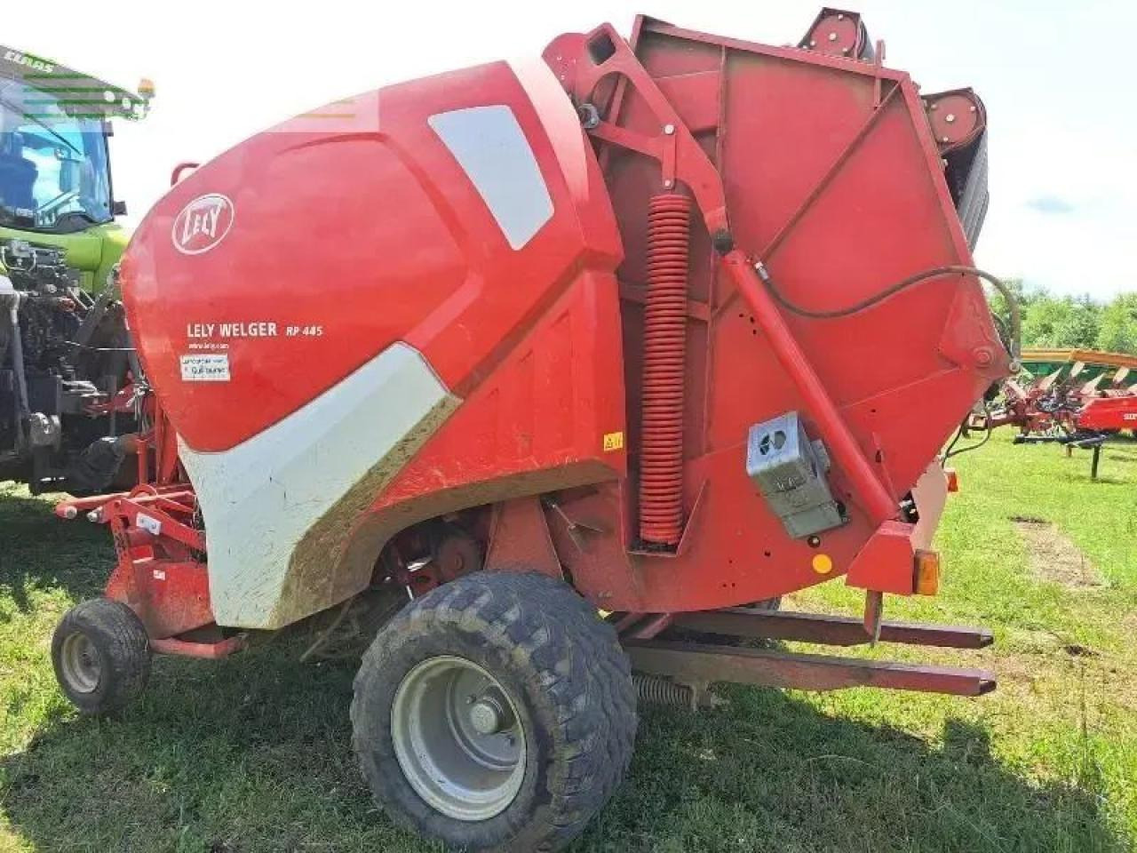 Lely rp 445 - Kocka bálázó: 2 kép. Lely rp 445 - Kocka bálázó: 2 kép.
