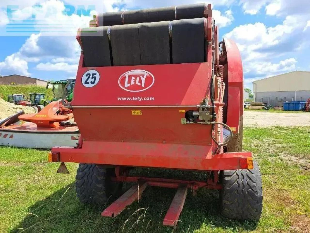 Lely rp 445 - Kocka bálázó: 5 kép. Lely rp 445 - Kocka bálázó: 5 kép.