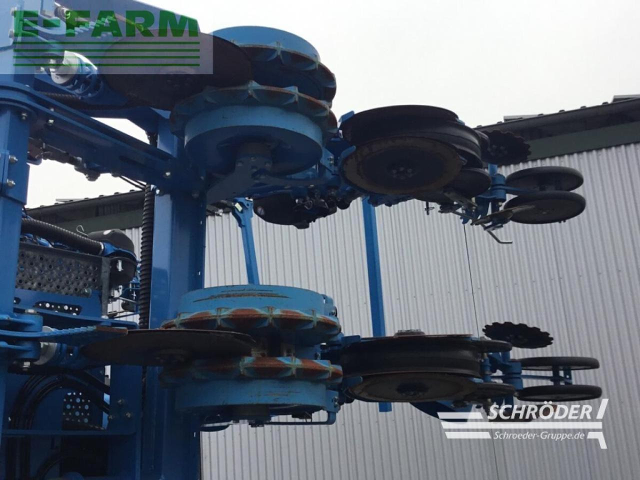 Lemken azurit 9 k 8 - Precíziós vetőgép: 5 kép. Lemken azurit 9 k 8 - Precíziós vetőgép: 5 kép.