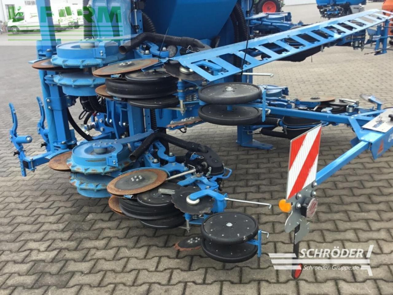 Lemken azurit 9 k 8 - Precíziós vetőgép: 4 kép. Lemken azurit 9 k 8 - Precíziós vetőgép: 4 kép.