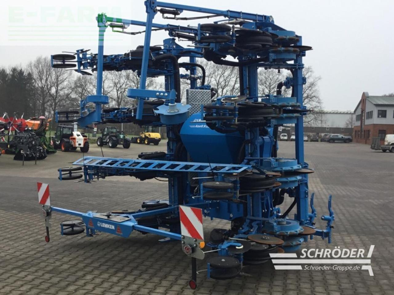 Lemken azurit 9 k 8 - Precíziós vetőgép: 2 kép. Lemken azurit 9 k 8 - Precíziós vetőgép: 2 kép.
