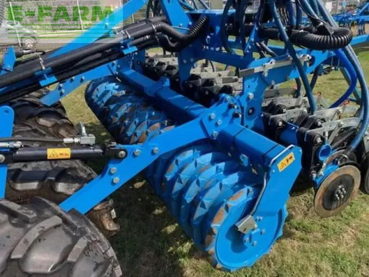 Lemken compact-solitair 9/300 h 125 - Szemenkénti vetőgép: 2 kép. Lemken compact-solitair 9/300 h 125 - Szemenkénti vetőgép: 2 kép.