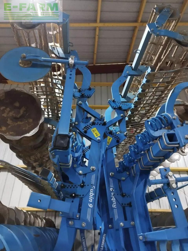 Lemken gigant 10/800 rubin - Kultivátor: 5 kép. Lemken gigant 10/800 rubin - Kultivátor: 5 kép.