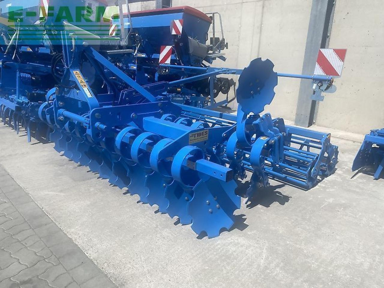 Lemken heliodor 9/300 - Tárcsás borona: 1 kép. Lemken heliodor 9/300 - Tárcsás borona: 1 kép.