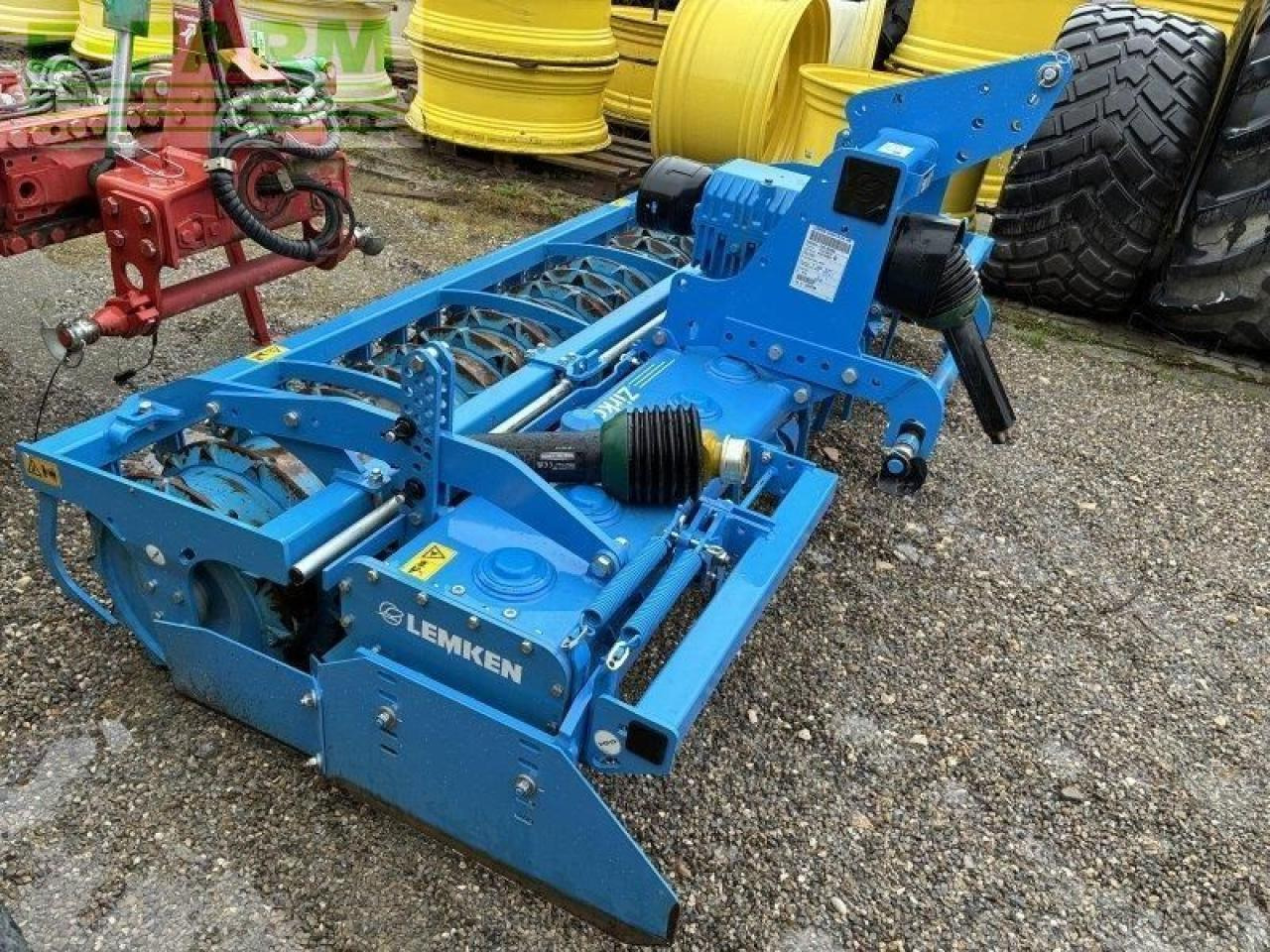 Lemken zirkon 12/300 - Tárcsás borona: 2 kép. Lemken zirkon 12/300 - Tárcsás borona: 2 kép.