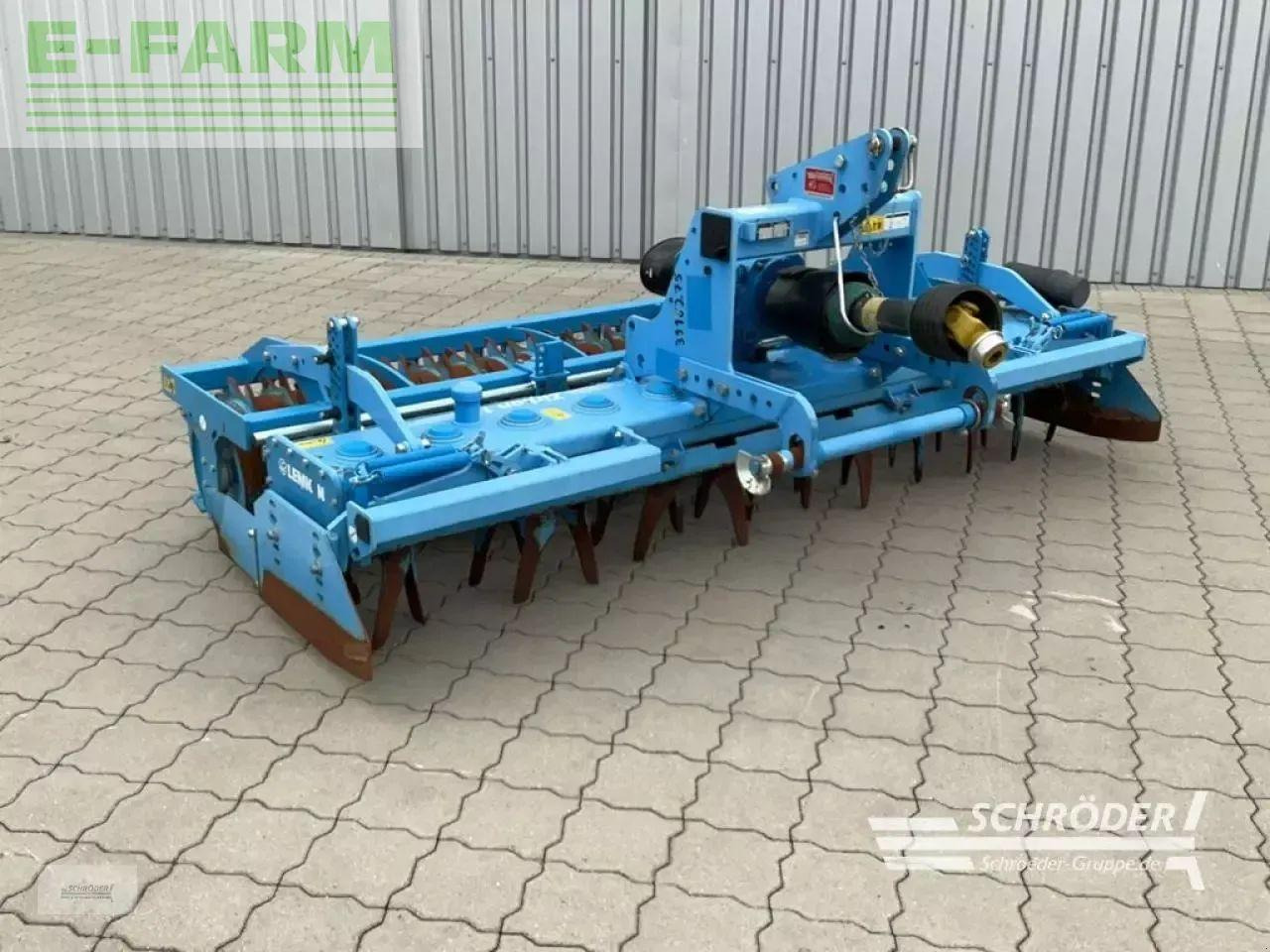 Lemken zirkon 12/300 | vorführmaschine - Talajművelő gep: 1 kép. Lemken zirkon 12/300 | vorführmaschine - Talajművelő gep: 1 kép.