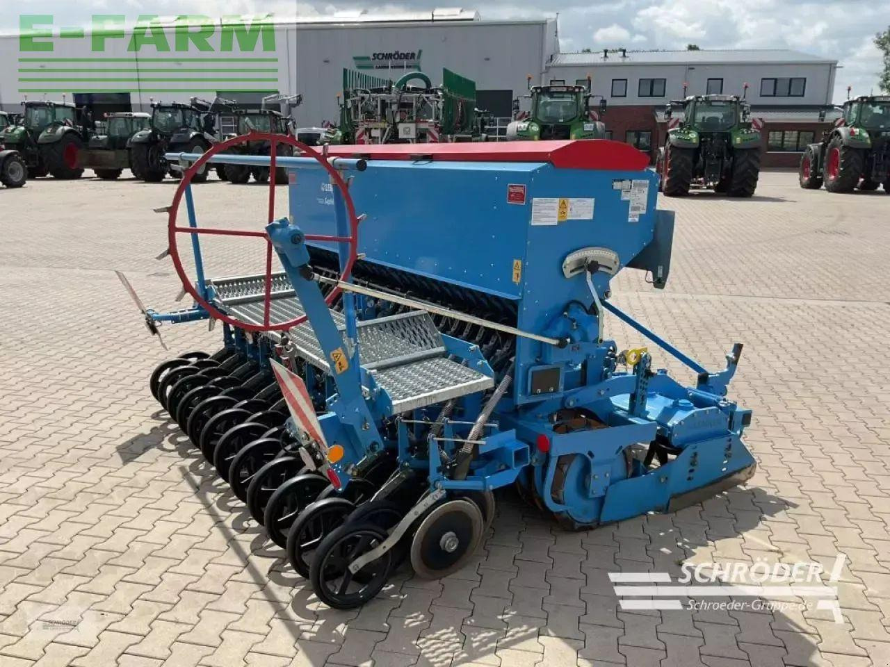 Lemken zirkon 8/300 + saphir 7/300-ds 125 - Kombinált vetőgép: 5 kép. Lemken zirkon 8/300 + saphir 7/300-ds 125 - Kombinált vetőgép: 5 kép.