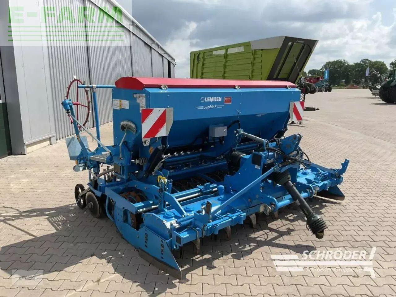 Lemken zirkon 8/300 + saphir 7/300-ds 125 - Kombinált vetőgép: 4 kép. Lemken zirkon 8/300 + saphir 7/300-ds 125 - Kombinált vetőgép: 4 kép.