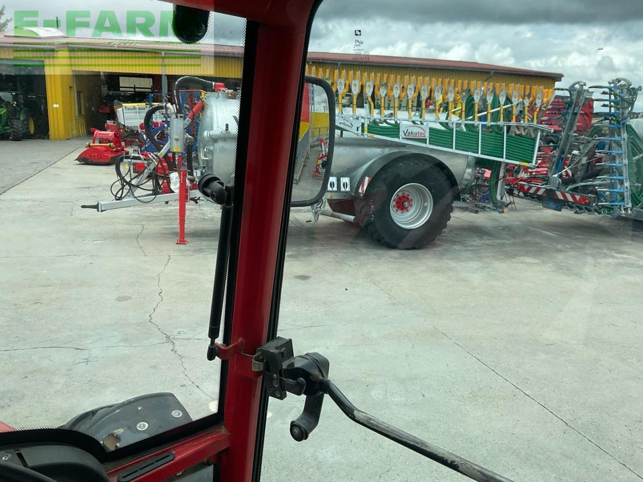 Traktor Lindner Geotrac 70: 20 kép. Traktor Lindner Geotrac 70: 20 kép.