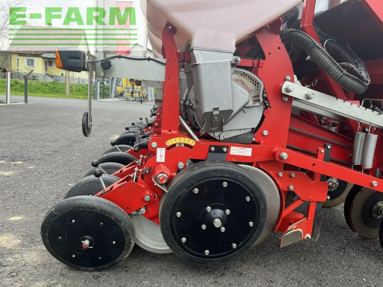 Precíziós vetőgép Mascar futura maxi 6 reihig: 9 kép. Precíziós vetőgép Mascar futura maxi 6 reihig: 9 kép.