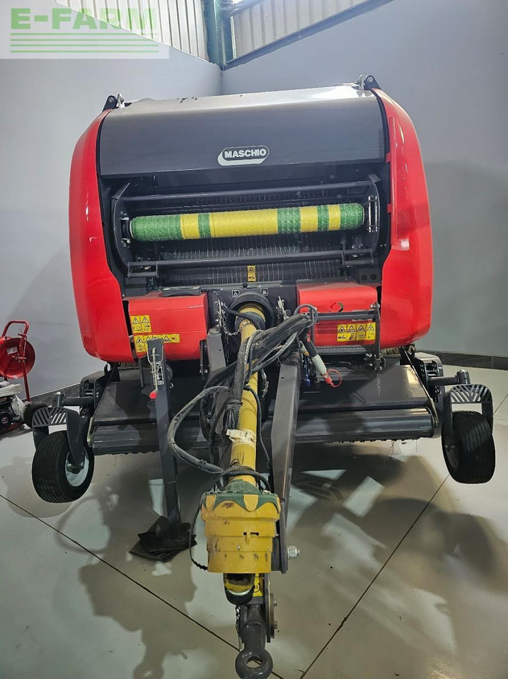 Maschio EXTREME 266 HTC - Kocka bálázó: 2 kép. Maschio EXTREME 266 HTC - Kocka bálázó: 2 kép.