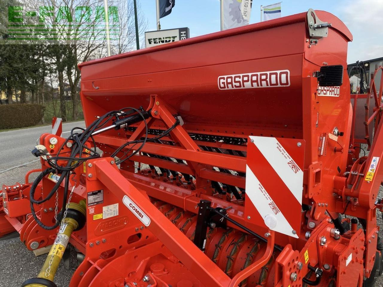 Maschio dominator 3000 combi2 + dama 300 - 24 - Kombinált vetőgép: 2 kép. Maschio dominator 3000 combi2 + dama 300 - 24 - Kombinált vetőgép: 2 kép.