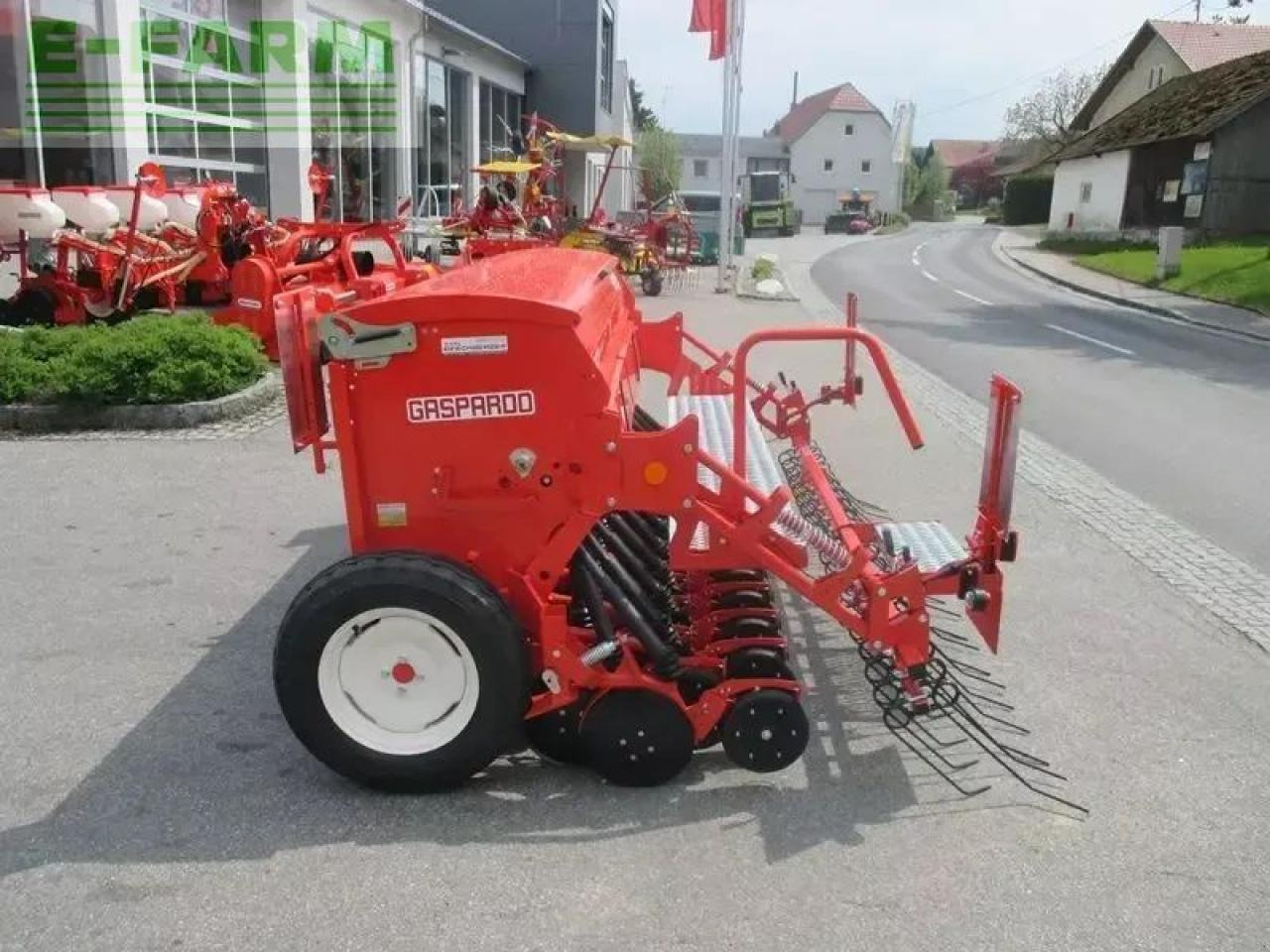 Maschio nina 300 corex sämaschine - Szemenkénti vetőgép: 5 kép. Maschio nina 300 corex sämaschine - Szemenkénti vetőgép: 5 kép.