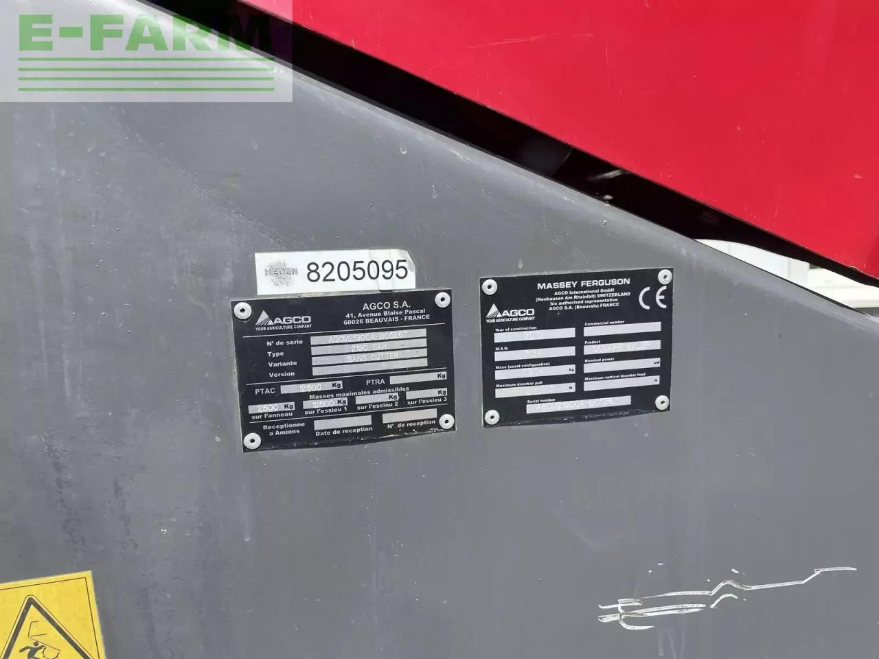 Massey Ferguson 2190 - Kocka bálázó: 4 kép. Massey Ferguson 2190 - Kocka bálázó: 4 kép.