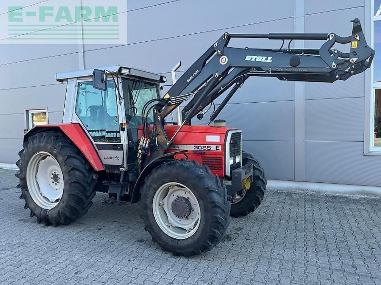 Massey Ferguson 3085 e - Traktor: 1 kép. Massey Ferguson 3085 e - Traktor: 1 kép.