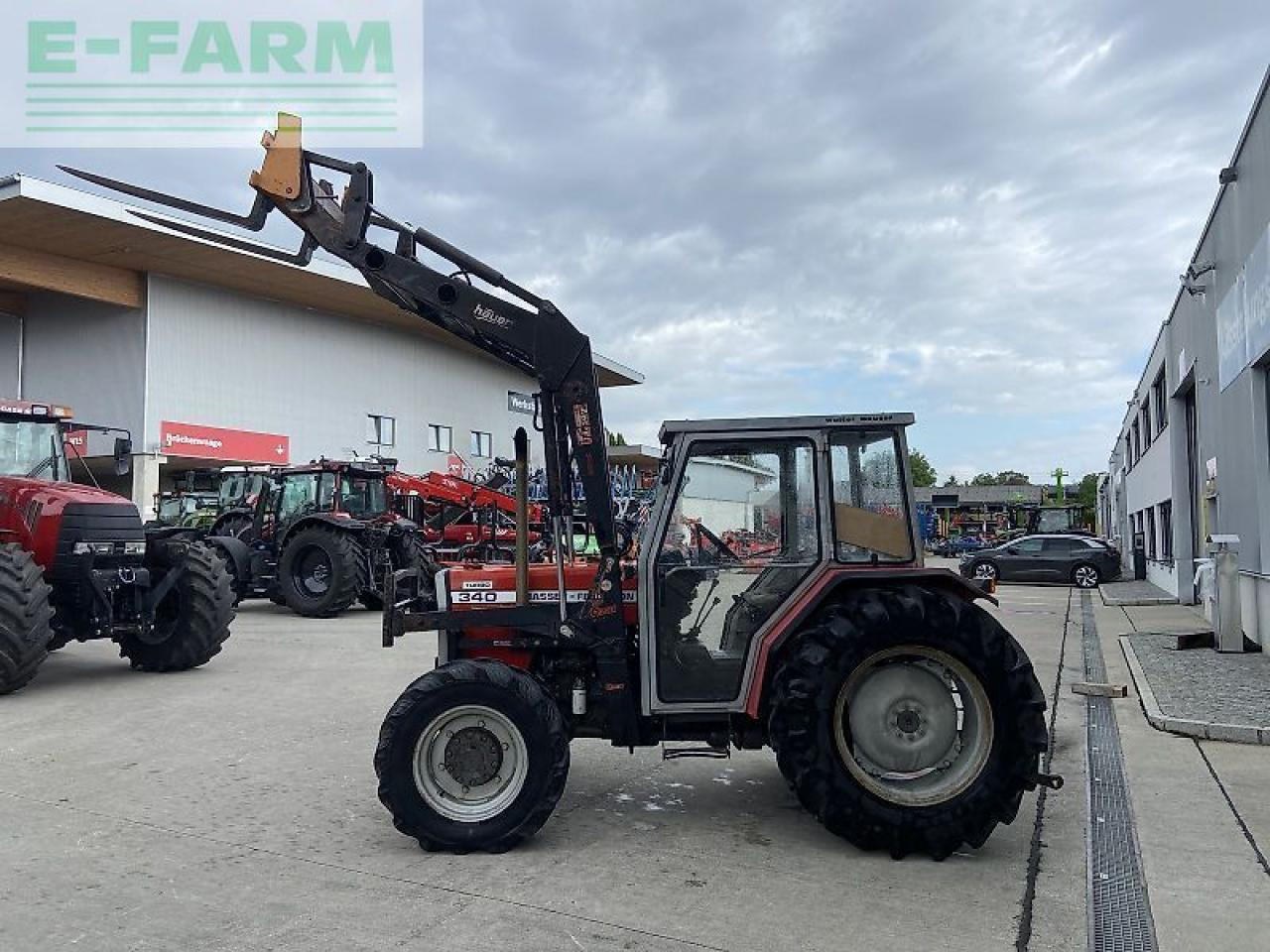 Traktor Massey Ferguson 340: 6 kép. Traktor Massey Ferguson 340: 6 kép.