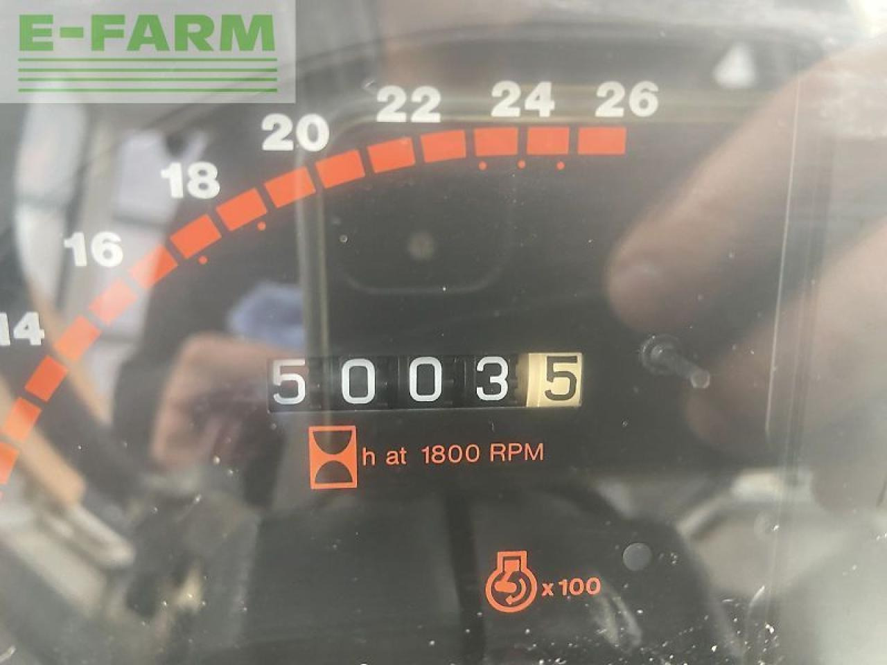 Traktor Massey Ferguson 340: 10 kép. Traktor Massey Ferguson 340: 10 kép.