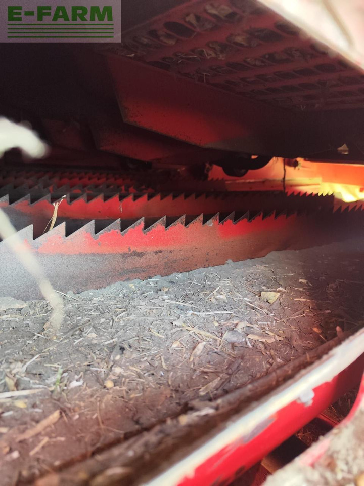 Kombájn Massey Ferguson 38: 12 kép.