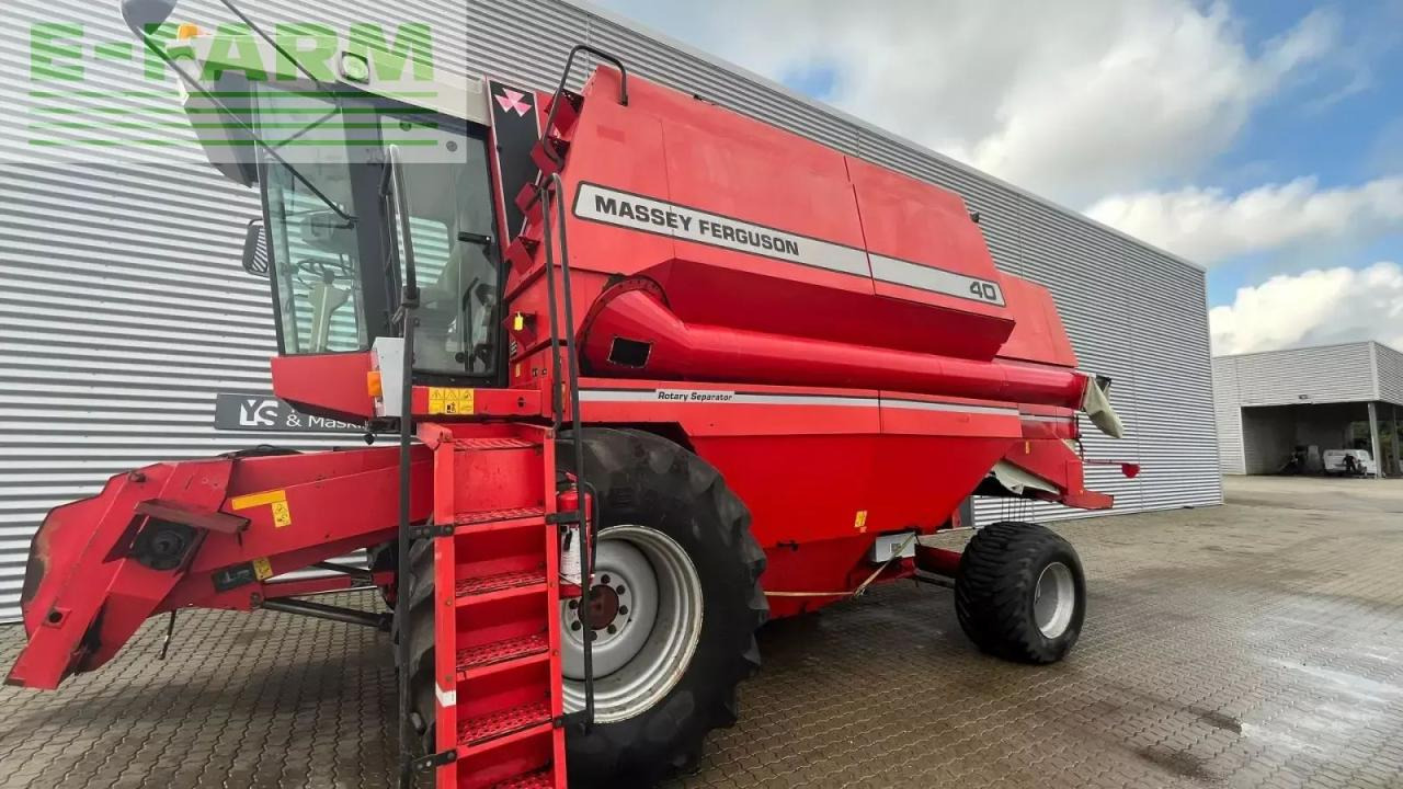 Massey Ferguson 40 - Kombájn: 1 kép. Massey Ferguson 40 - Kombájn: 1 kép.