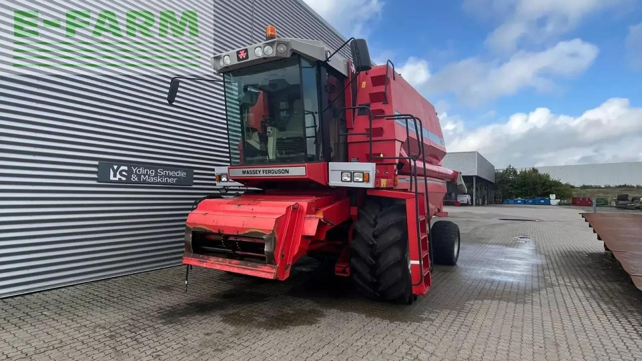 Massey Ferguson 40 - Kombájn: 2 kép. Massey Ferguson 40 - Kombájn: 2 kép.