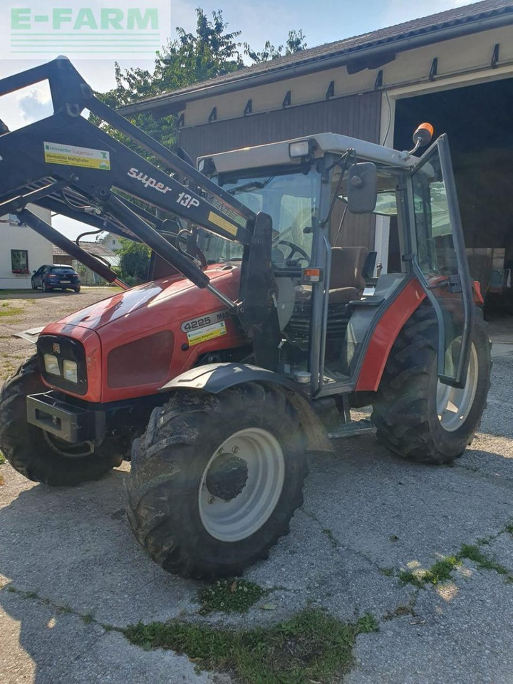 Massey Ferguson 4225-2 lp - Traktor: 1 kép. Massey Ferguson 4225-2 lp - Traktor: 1 kép.