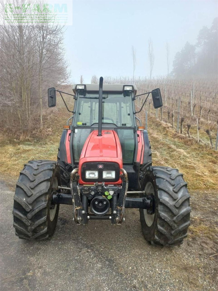 Massey Ferguson 4255-4 kl - Traktor: 2 kép. Massey Ferguson 4255-4 kl - Traktor: 2 kép.