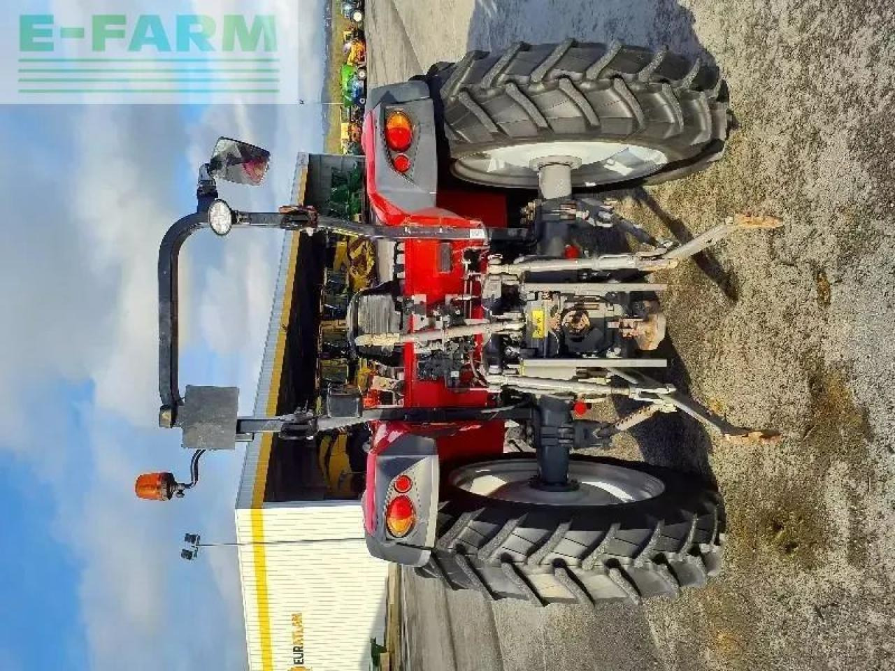 Massey Ferguson 4708 - Traktor: 4 kép. Massey Ferguson 4708 - Traktor: 4 kép.