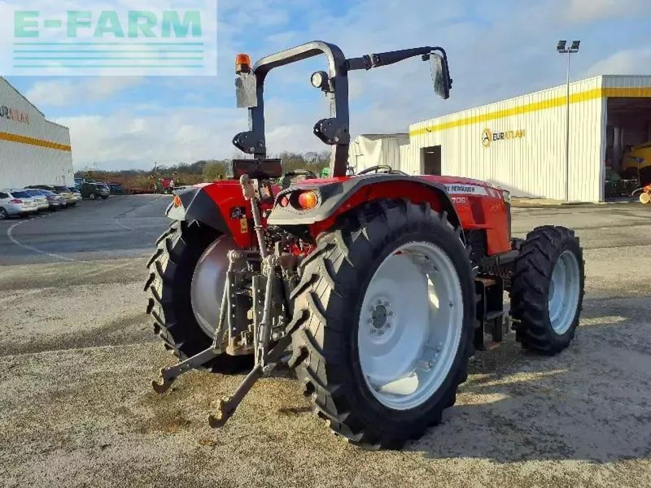 Massey Ferguson 4708 - Traktor: 3 kép. Massey Ferguson 4708 - Traktor: 3 kép.