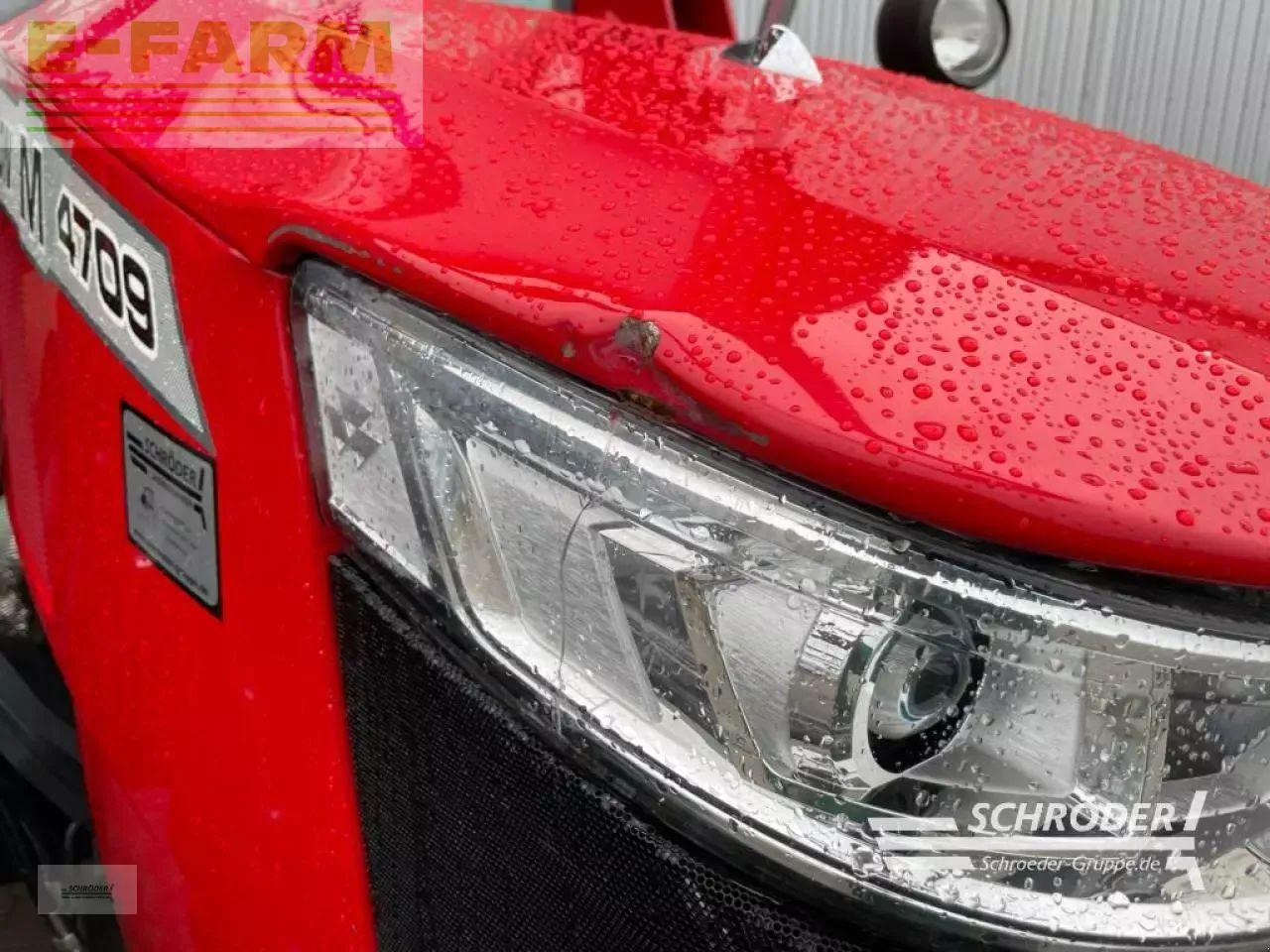 Massey Ferguson 4709 m cab essential - Traktor: 3 kép. Massey Ferguson 4709 m cab essential - Traktor: 3 kép.