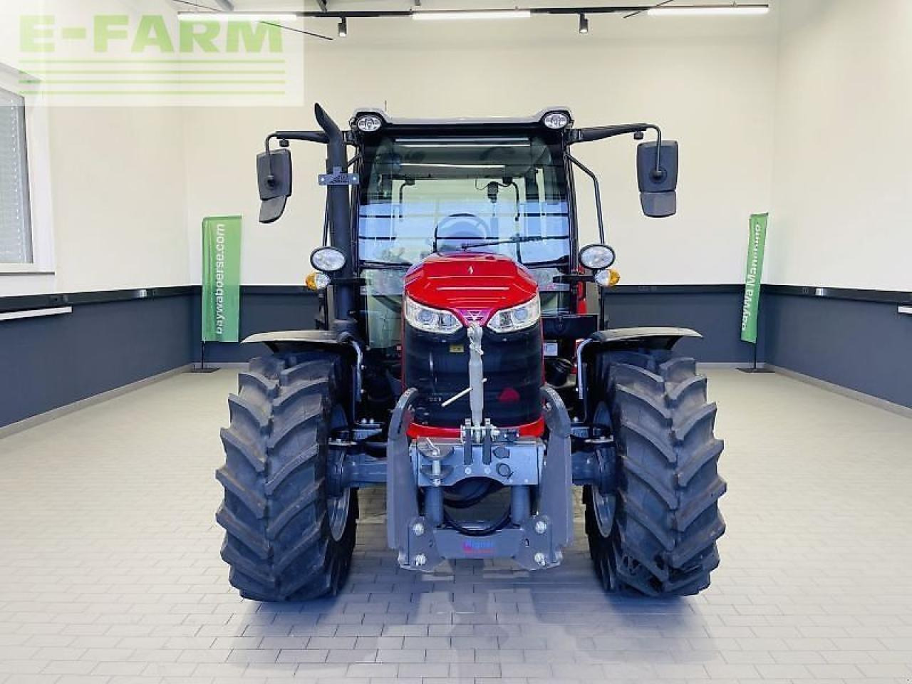 Traktor Massey Ferguson 4709 m dyna-2 essential: 11 kép. Traktor Massey Ferguson 4709 m dyna-2 essential: 11 kép.