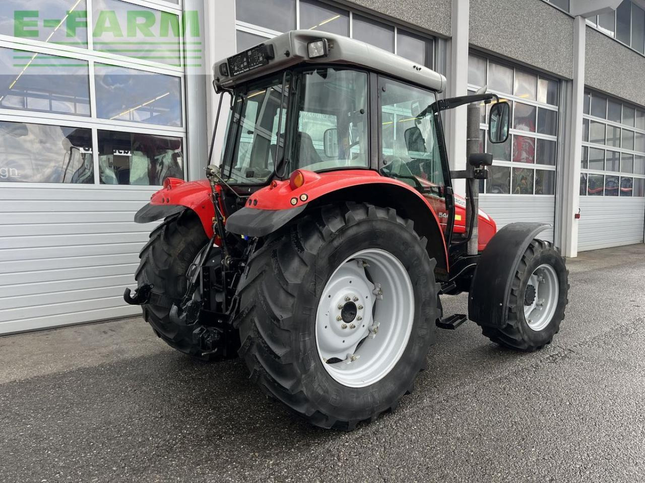 Massey Ferguson 5445-4 privilege - Traktor: 3 kép. Massey Ferguson 5445-4 privilege - Traktor: 3 kép.