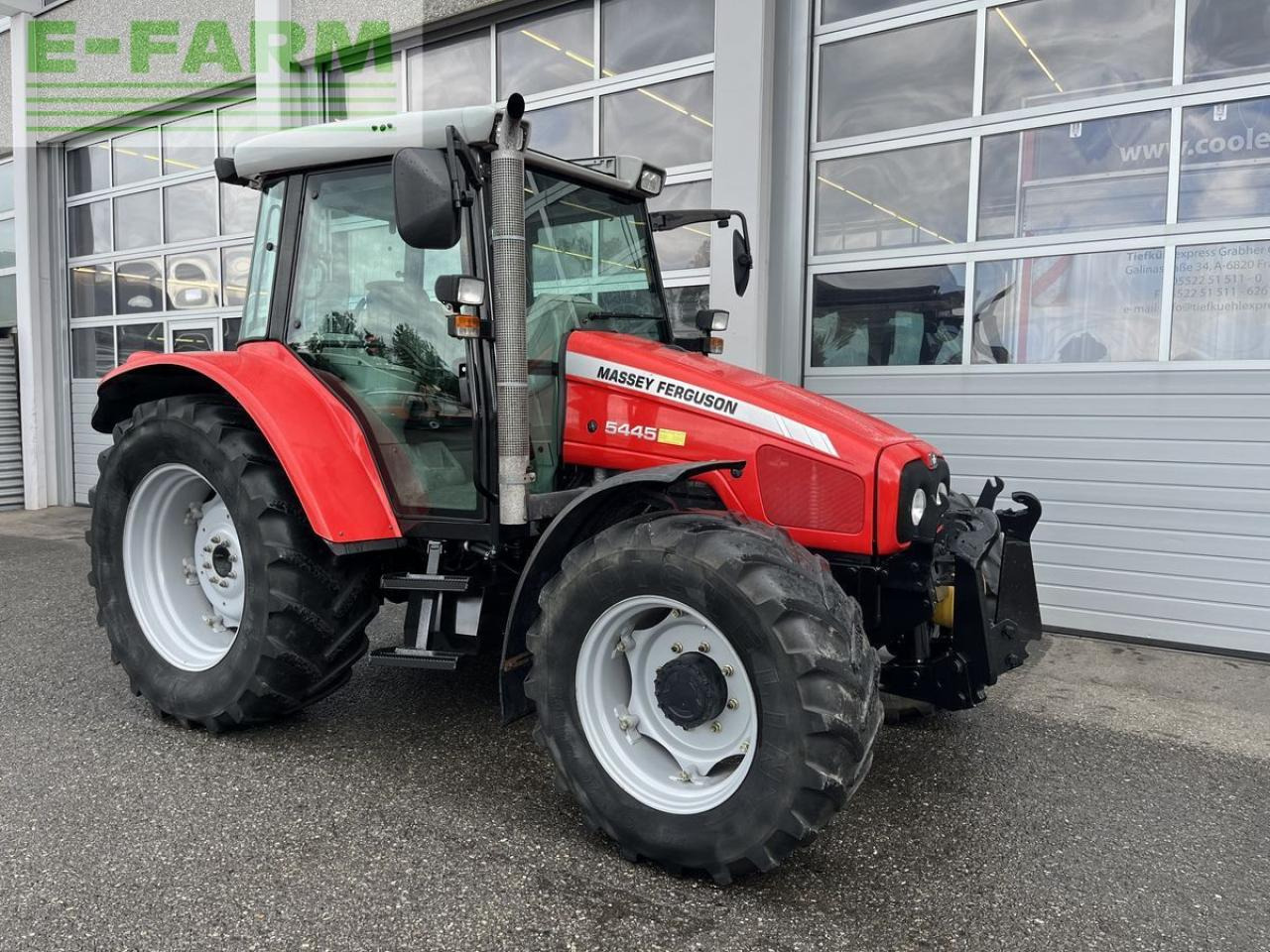 Massey Ferguson 5445-4 privilege - Traktor: 1 kép. Massey Ferguson 5445-4 privilege - Traktor: 1 kép.