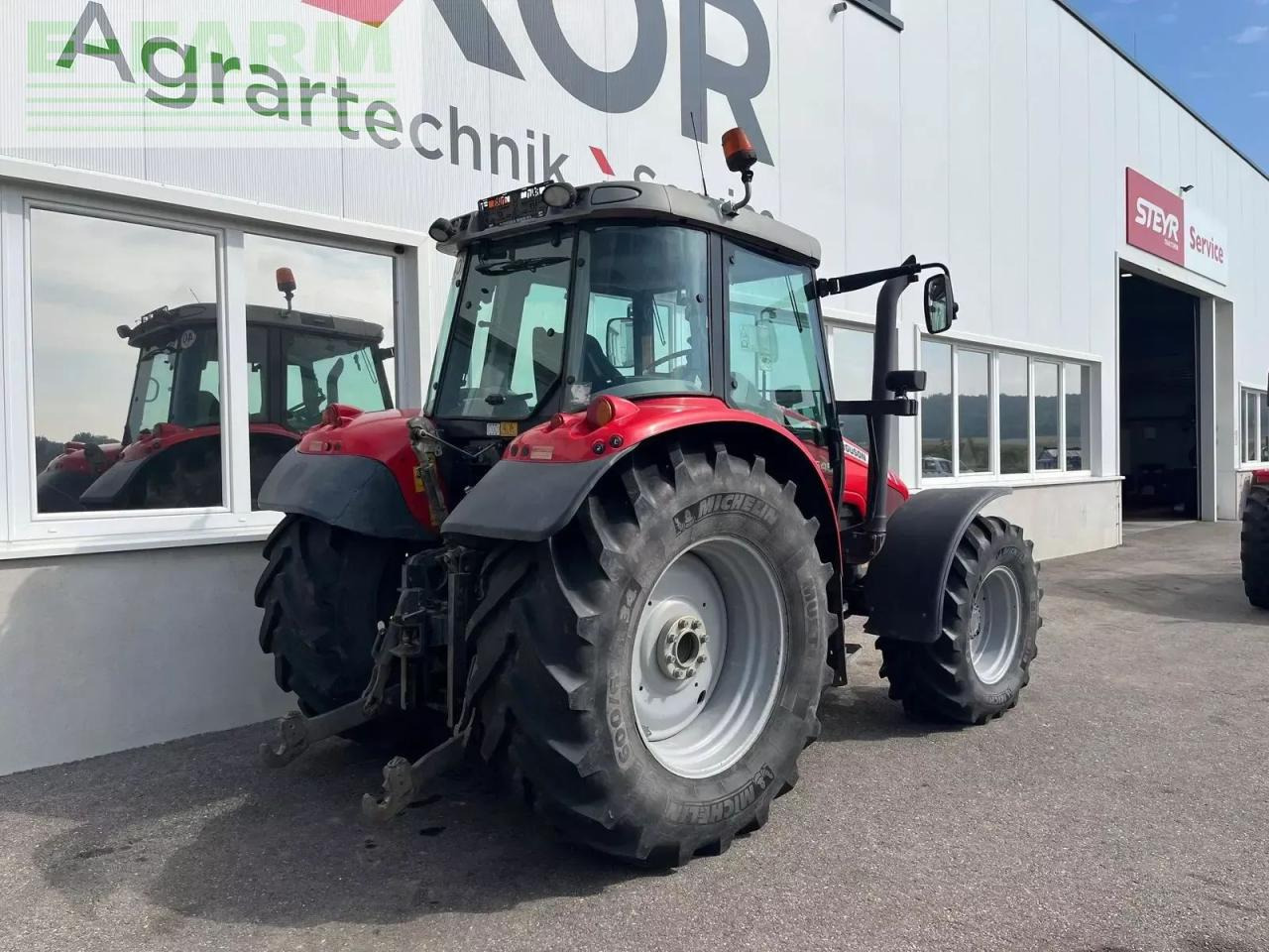 Massey Ferguson 5455-4 standard Standard - Traktor: 3 kép. Massey Ferguson 5455-4 standard Standard - Traktor: 3 kép.