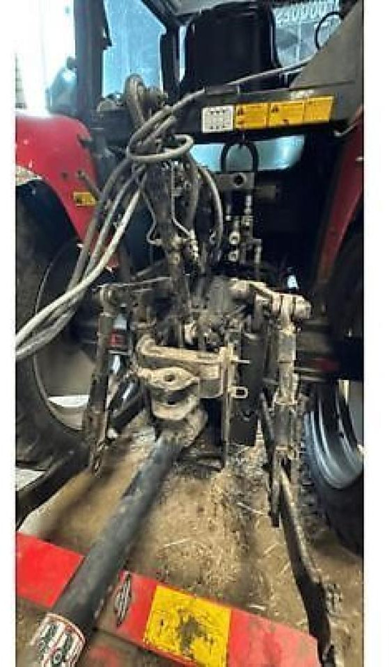 Massey Ferguson 5460 - Traktor: 3 kép. Massey Ferguson 5460 - Traktor: 3 kép.