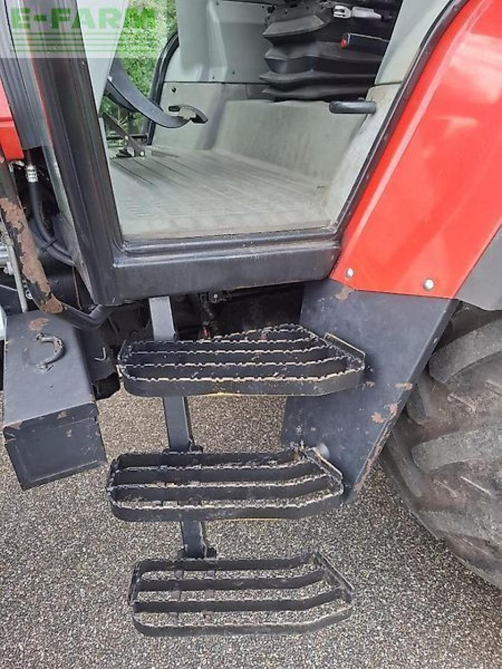 Traktor Massey Ferguson 6255: 10 kép.