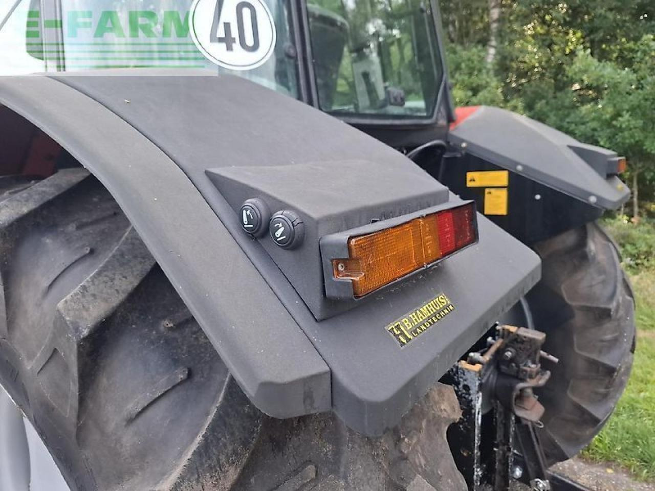 Traktor Massey Ferguson 6255: 28 kép.