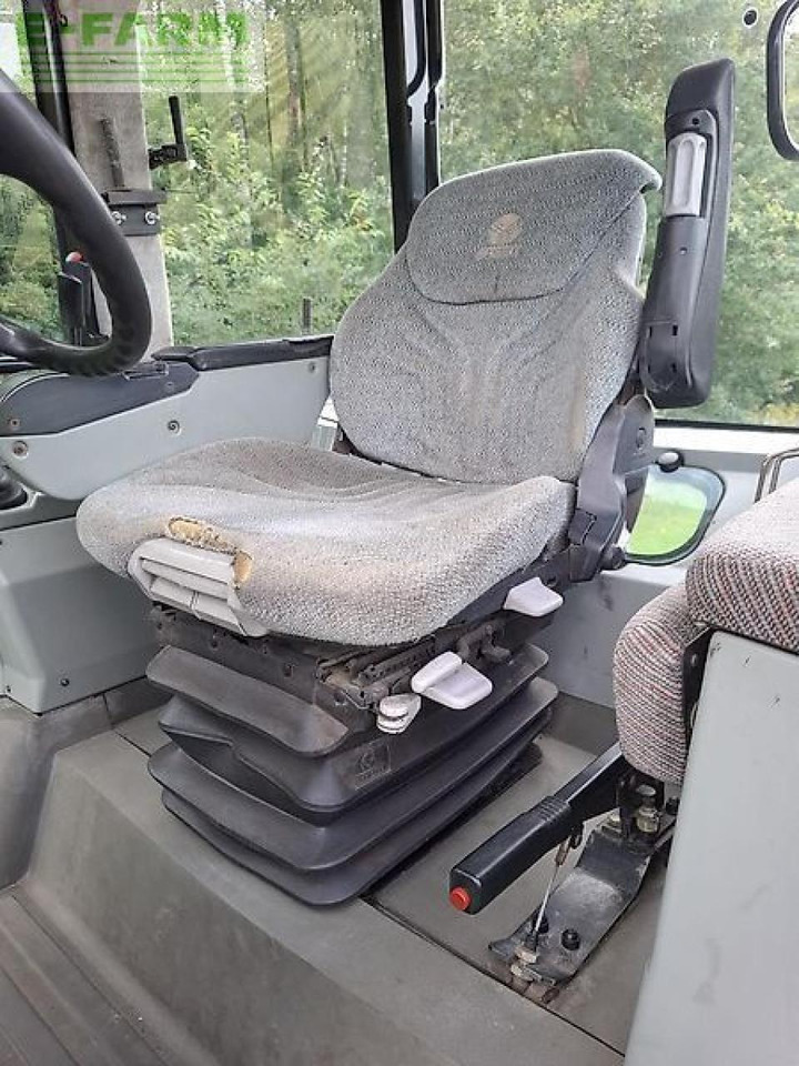 Traktor Massey Ferguson 6255: 11 kép.