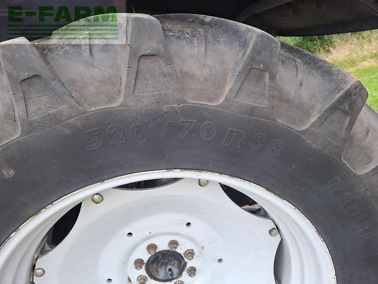 Traktor Massey Ferguson 6255: 30 kép.