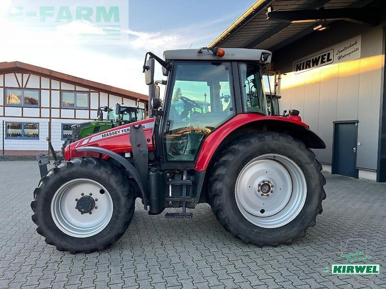 Massey Ferguson 6455 dyna-6 - Traktor: 4 kép. Massey Ferguson 6455 dyna-6 - Traktor: 4 kép.