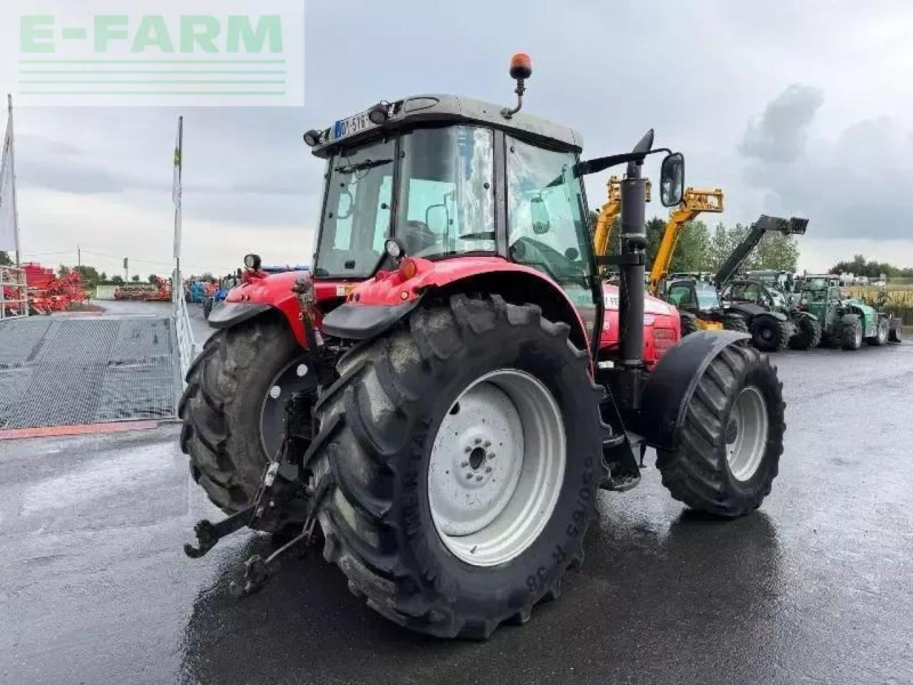 Massey Ferguson 6475 dyna6 - Traktor: 5 kép. Massey Ferguson 6475 dyna6 - Traktor: 5 kép.