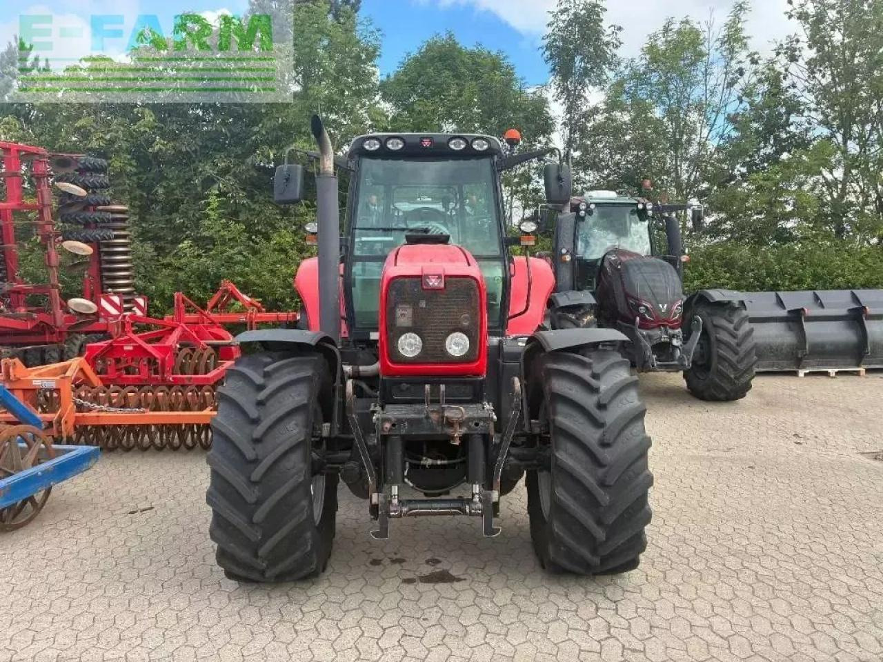 Massey Ferguson 6485 - Traktor: 2 kép. Massey Ferguson 6485 - Traktor: 2 kép.