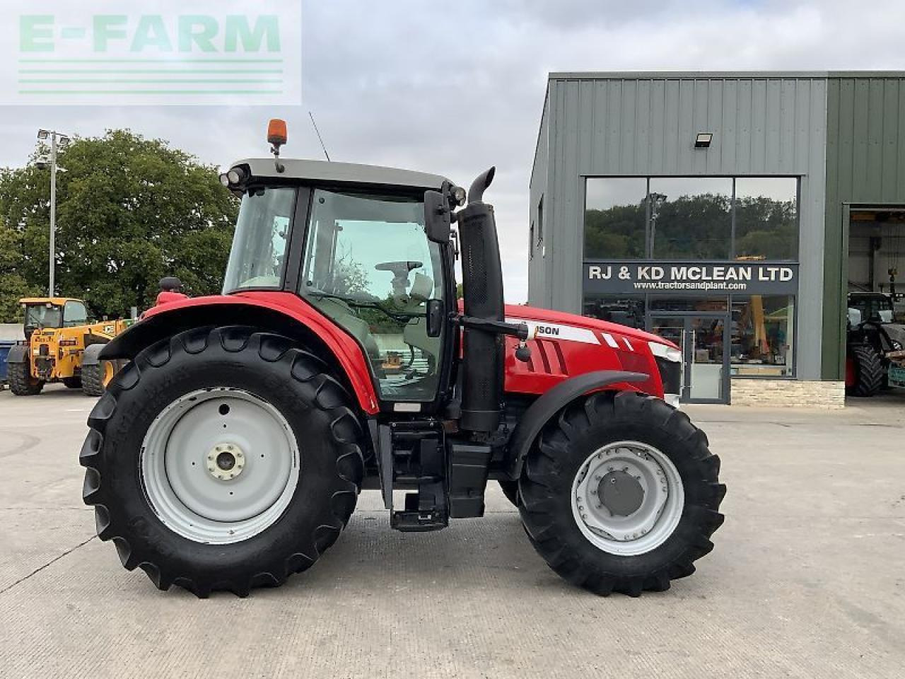 Massey Ferguson 6716s dyna 6 tractor (st24184) - Traktor: 2 kép. Massey Ferguson 6716s dyna 6 tractor (st24184) - Traktor: 2 kép.