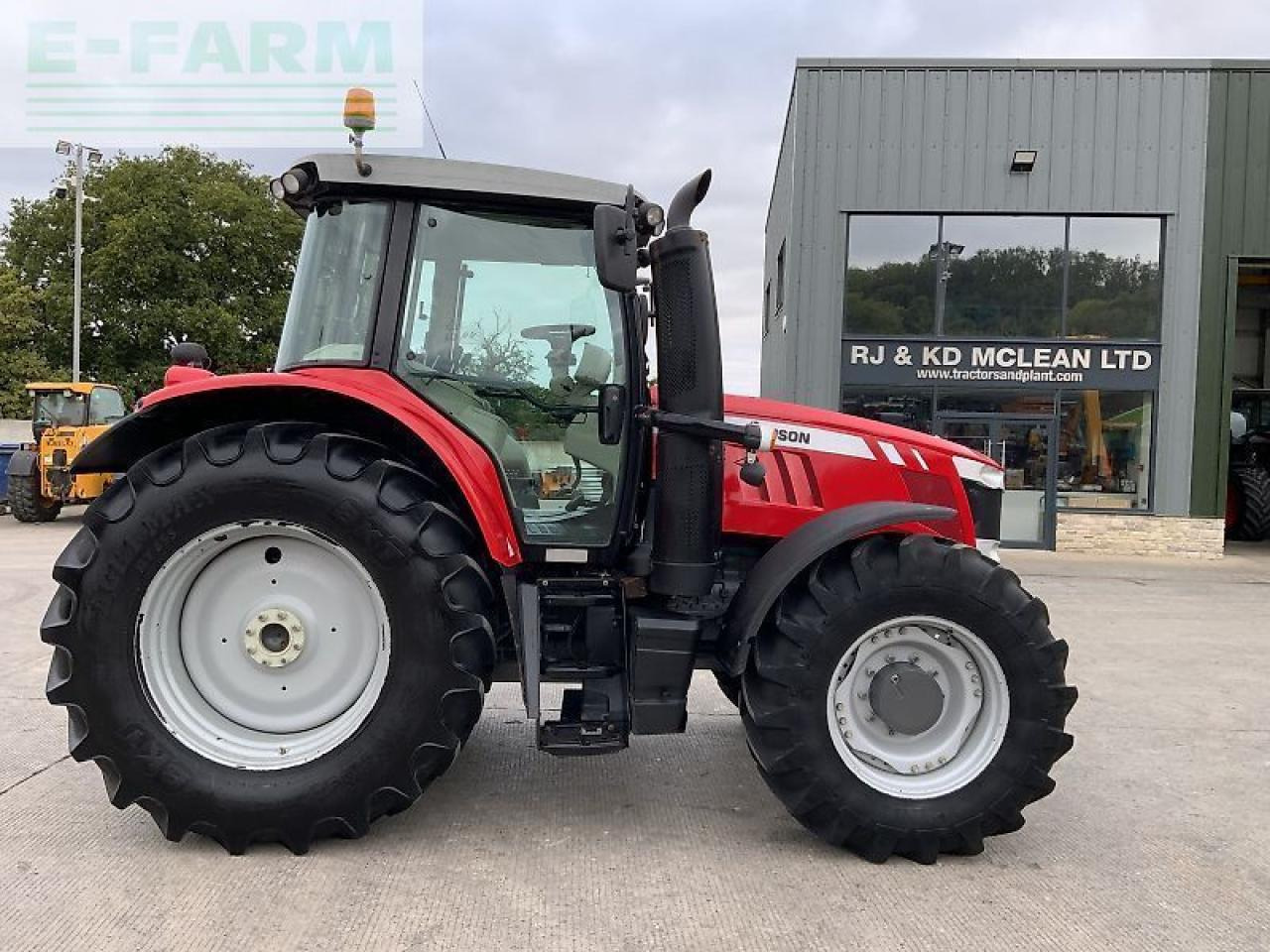 Massey Ferguson 6716s dyna 6 tractor (st24184) - Traktor: 1 kép. Massey Ferguson 6716s dyna 6 tractor (st24184) - Traktor: 1 kép.