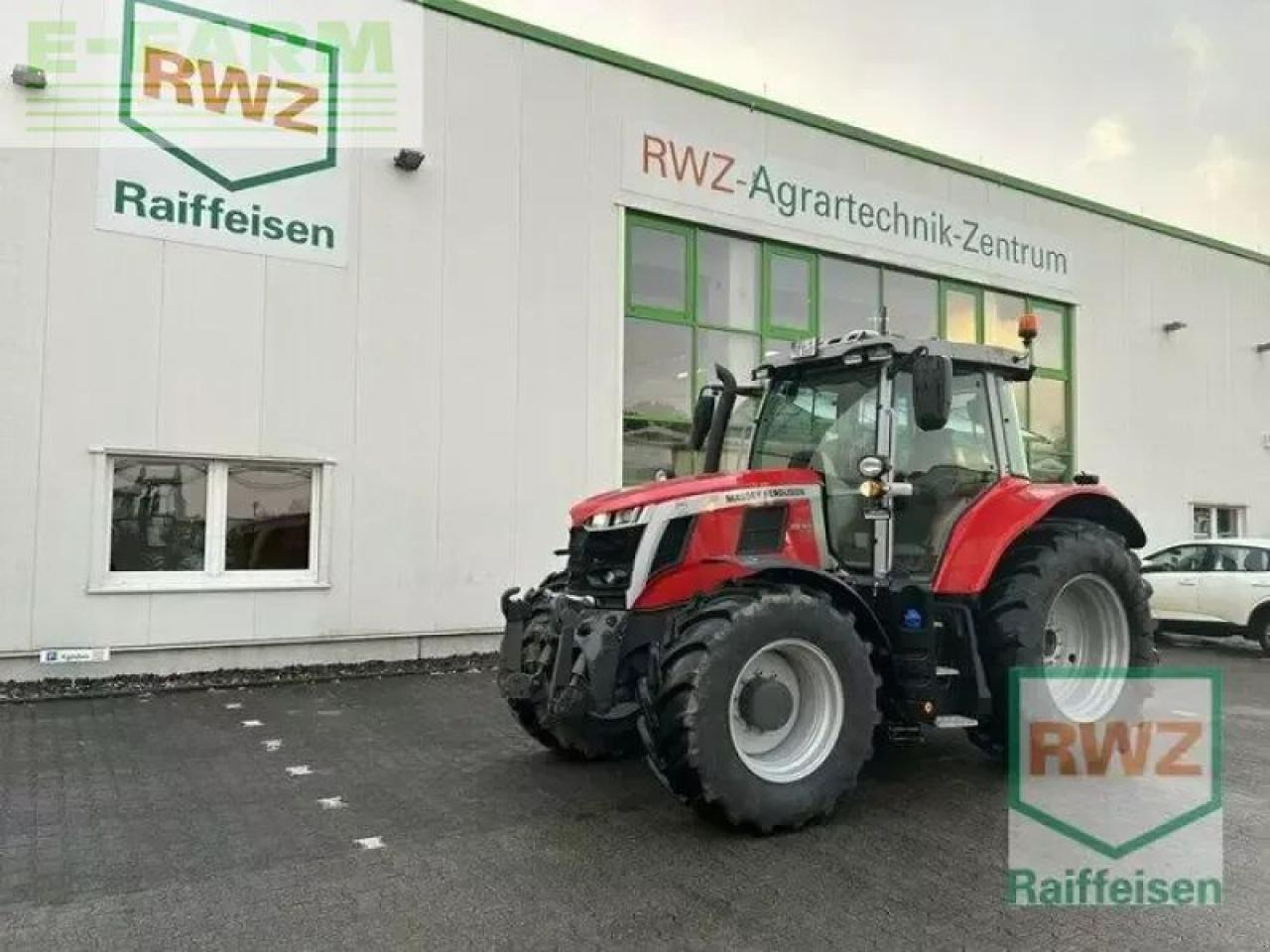 Massey Ferguson 6s.165 dyna vt exclusive Exclusive - Traktor: 1 kép. Massey Ferguson 6s.165 dyna vt exclusive Exclusive - Traktor: 1 kép.